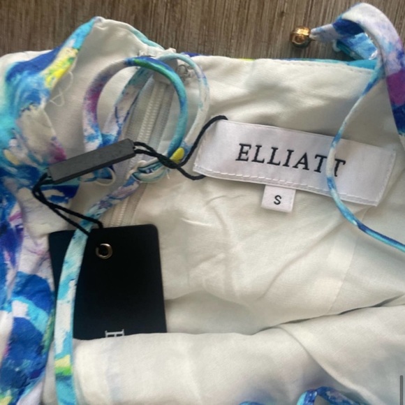 elliatt nancy blue & white floral print ruffle ruched mini dress size small new - Picture 7 of 8